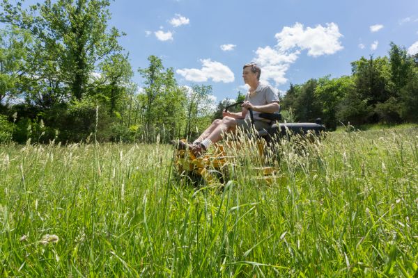 Tall Grass Mowing in Lynnwood